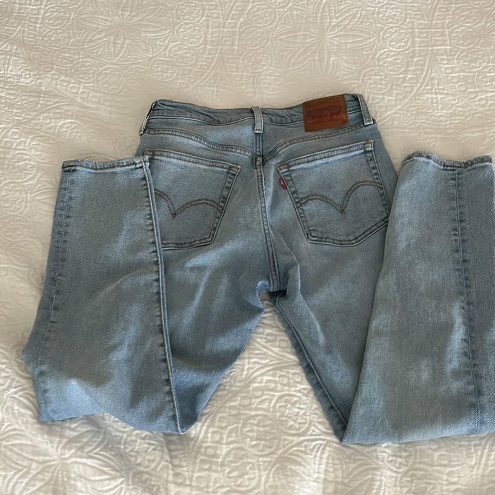 Levi’s Straight Leg Jeans - Picture 3 of 4